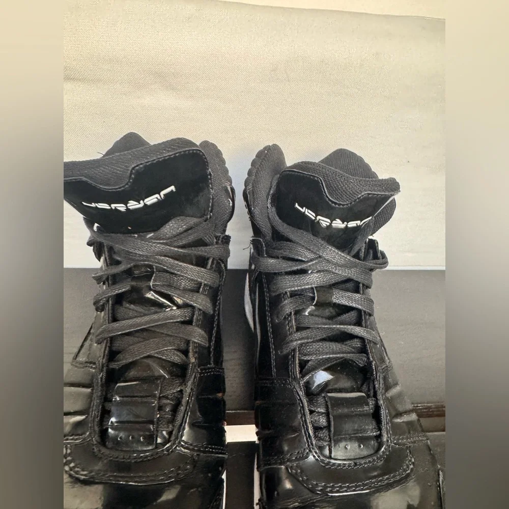 Mens Jordan L'Style II Black/White Patent Leather Shoes Size 10.5